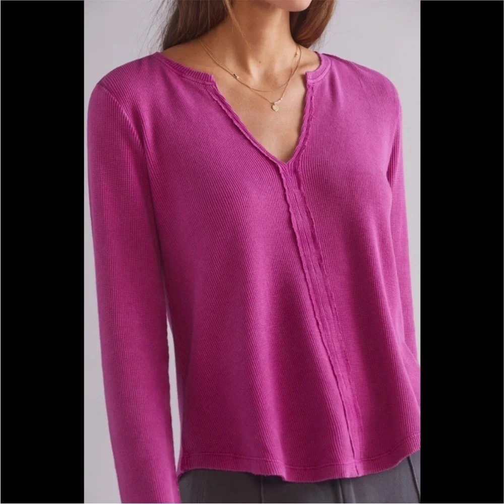 Anthropologie Pilcro Thermal Waffle Knit Split Hem Top in Raspberry Sz XS NEW